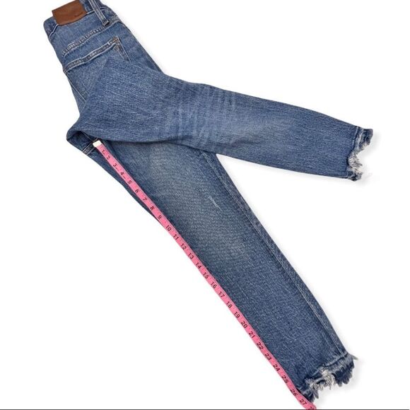 Madewell The Tall High-Rise Slim Crop Boyjean in Melbourne Wash - Picture 13 of 16